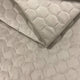 Tela de tapicería velour acolchada con diseño de hexágonos - crema